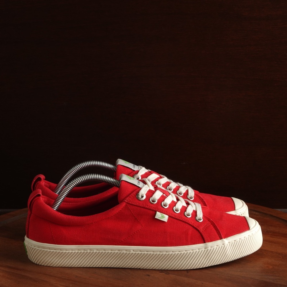 Cariuma Sneakers Unisex Size M10.5 W12 Red OCA Low Canvas Modern Casual Shoes